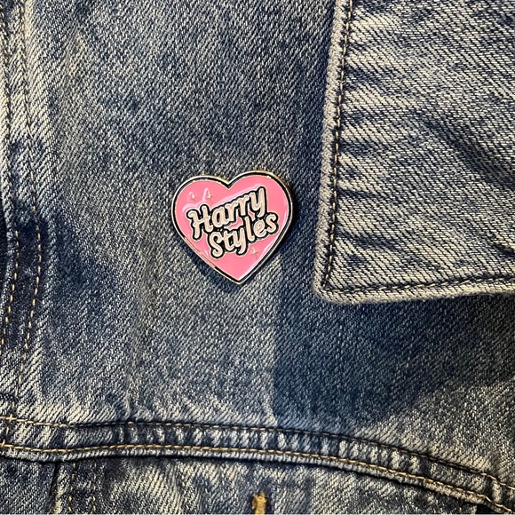 1D Jewelry - Harry Styles Heart Pin